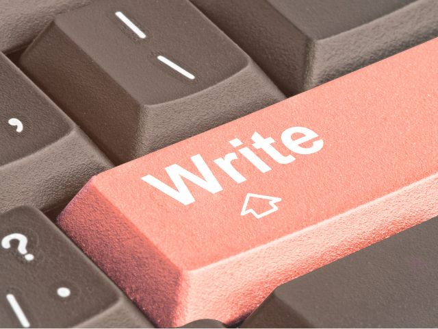 scriviciochevivi_Revisionare testi IA per renderli più originali_tasto PC Write